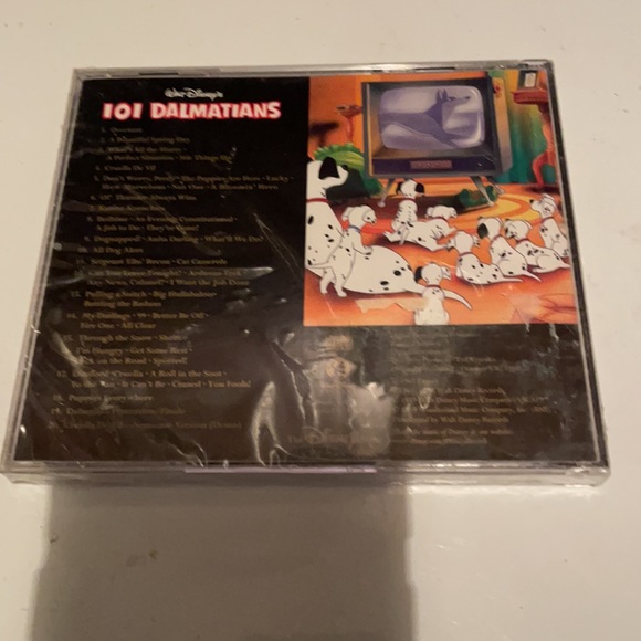 Walt Disney’s 101 dalmatians classic soundtrack series audio cd brand new sealed - Picture 2 of 4